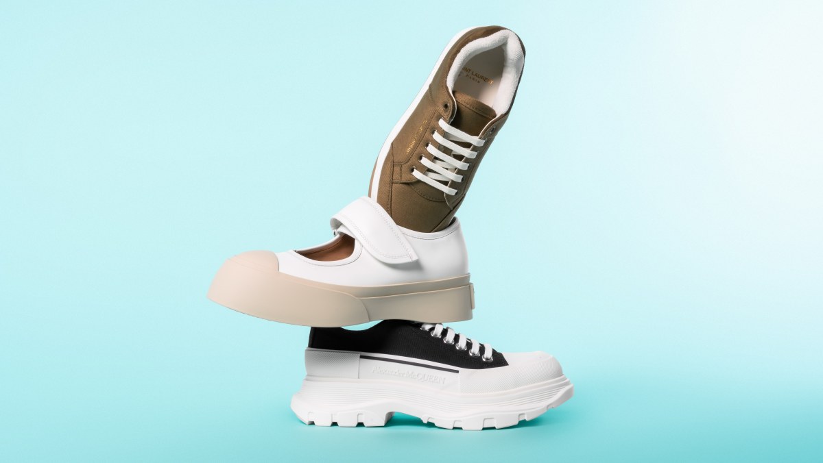 Gaya Urban Maksimal dengan Sepatu Modern Favorit